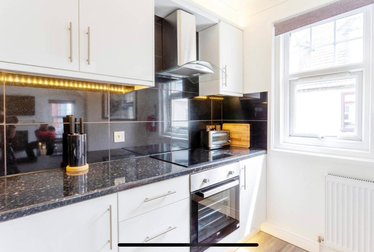 Ammonite Luxury Beachfront Apartment Lyme Regis Exteriér fotografie