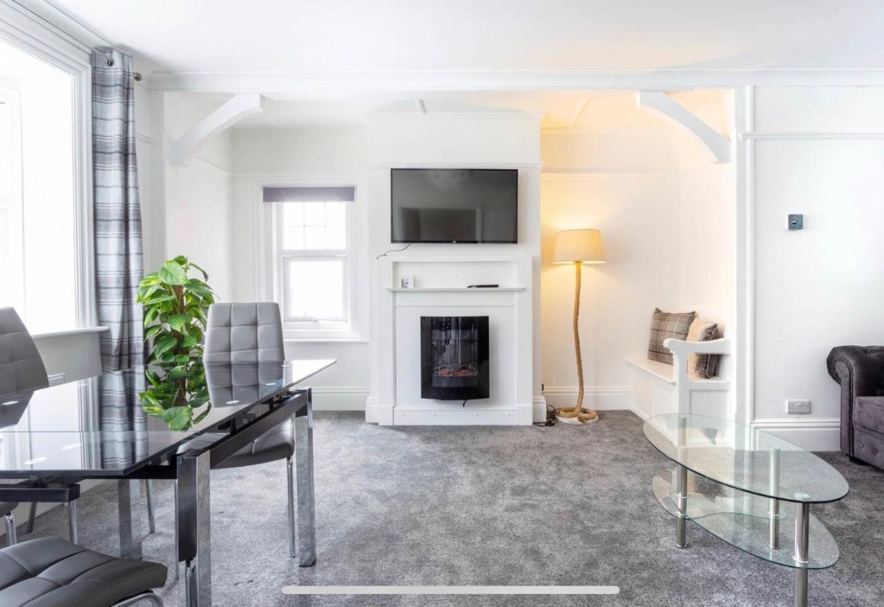 Ammonite Luxury Beachfront Apartment Lyme Regis Exteriér fotografie